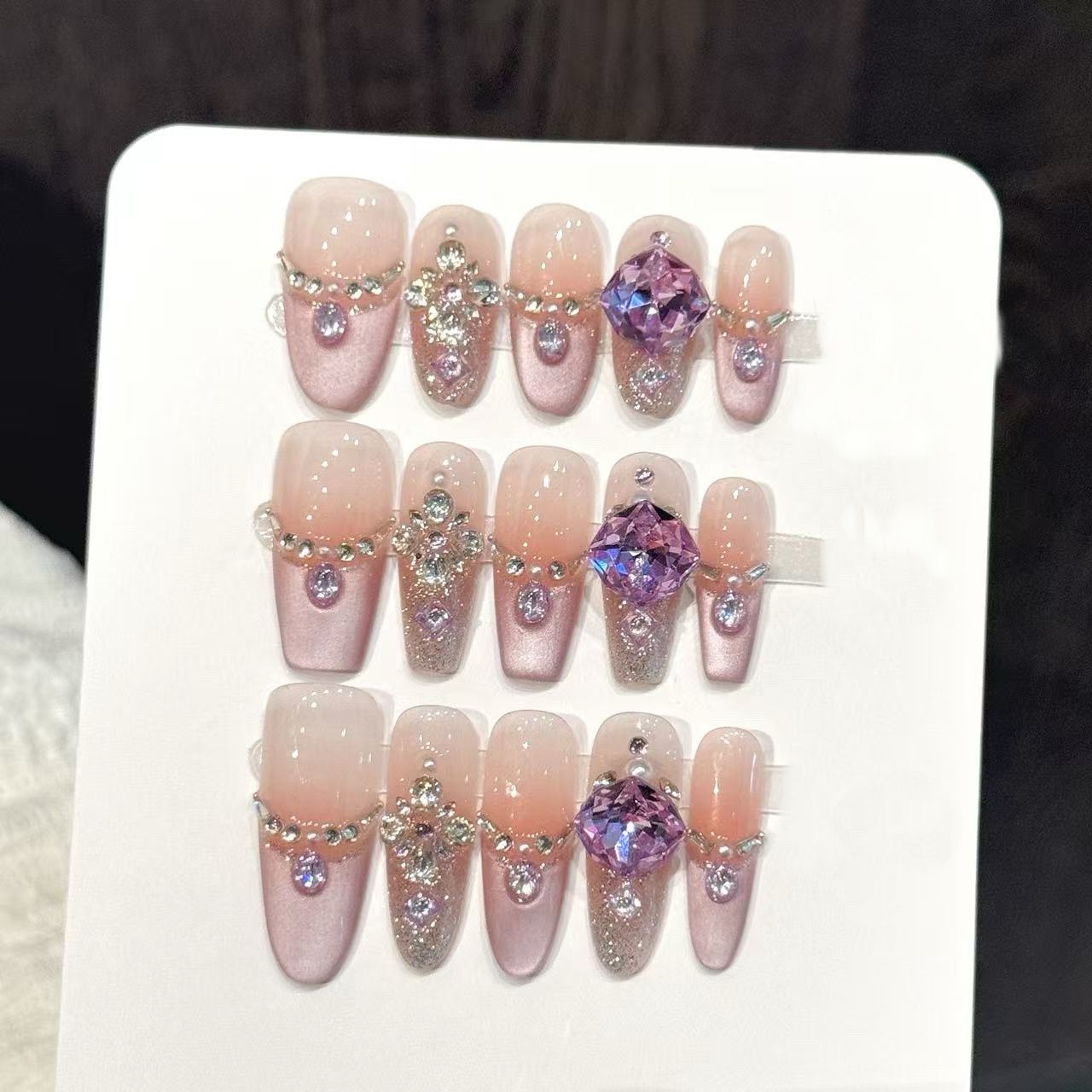 Nail Art Emerald - 10개입 순수 수제 프레스형 관 모양/타원형