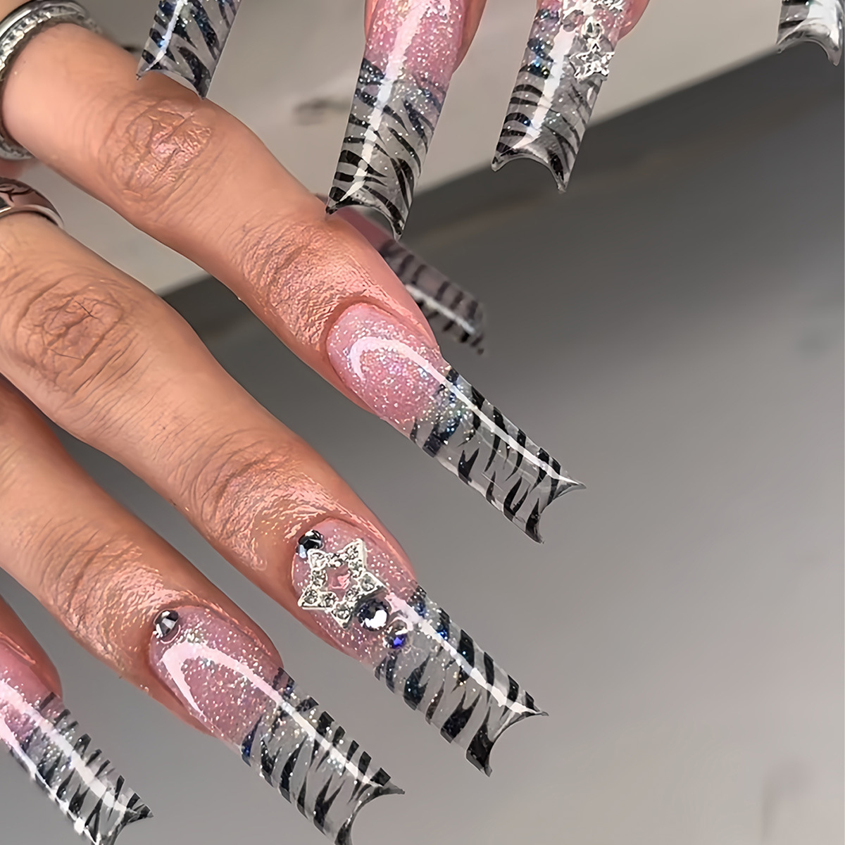 Nail Art Glitter - 24개 롱 코핀 펜타그램 라인스톤 지브라
